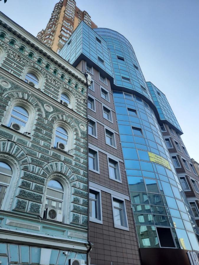Прекрасная Комфортная Квартира В Центре Киева Рядом С Жд Вокзалом Метро Вокзальная И Университет Esterno foto