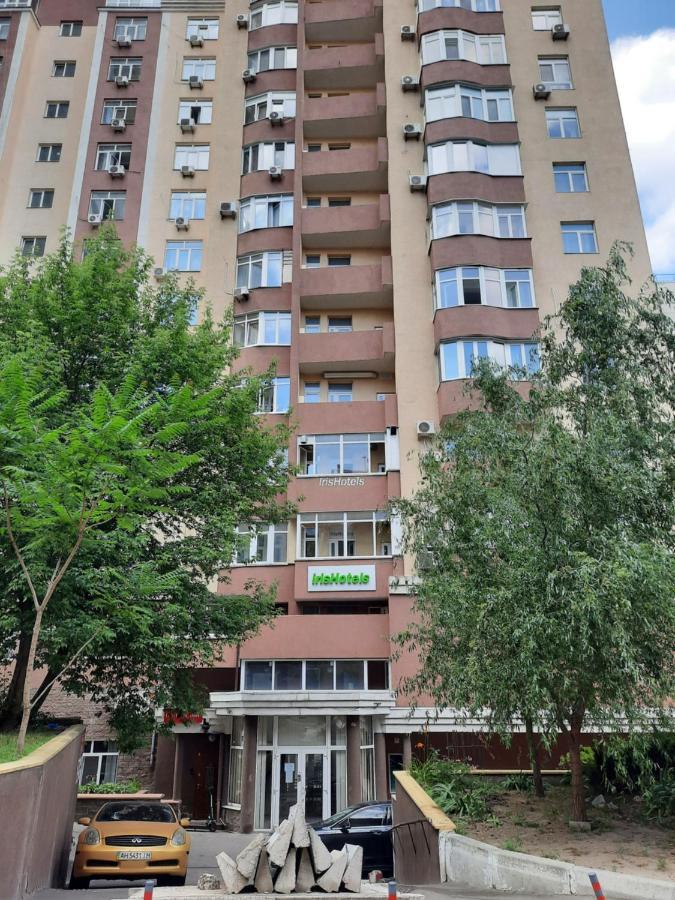 Прекрасная Комфортная Квартира В Центре Киева Рядом С Жд Вокзалом Метро Вокзальная И Университет Esterno foto
